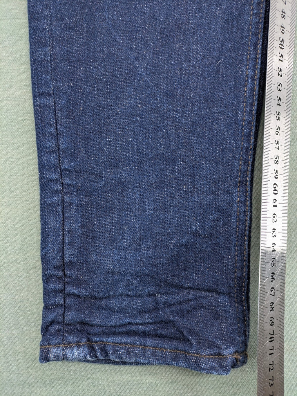 Massimo Dutti pink tapered fit jeans, stretch denim, classic design, versatile style.