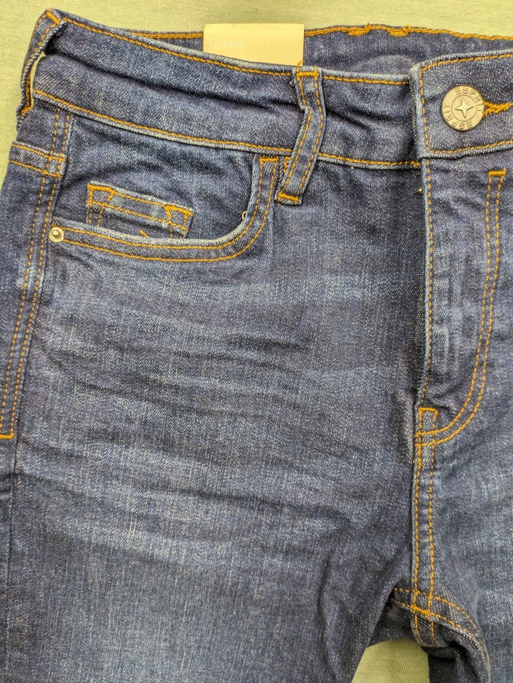 Esprit blue skinny cropped jeans, medium rise, classic 5-pocket design, high-quality denim.