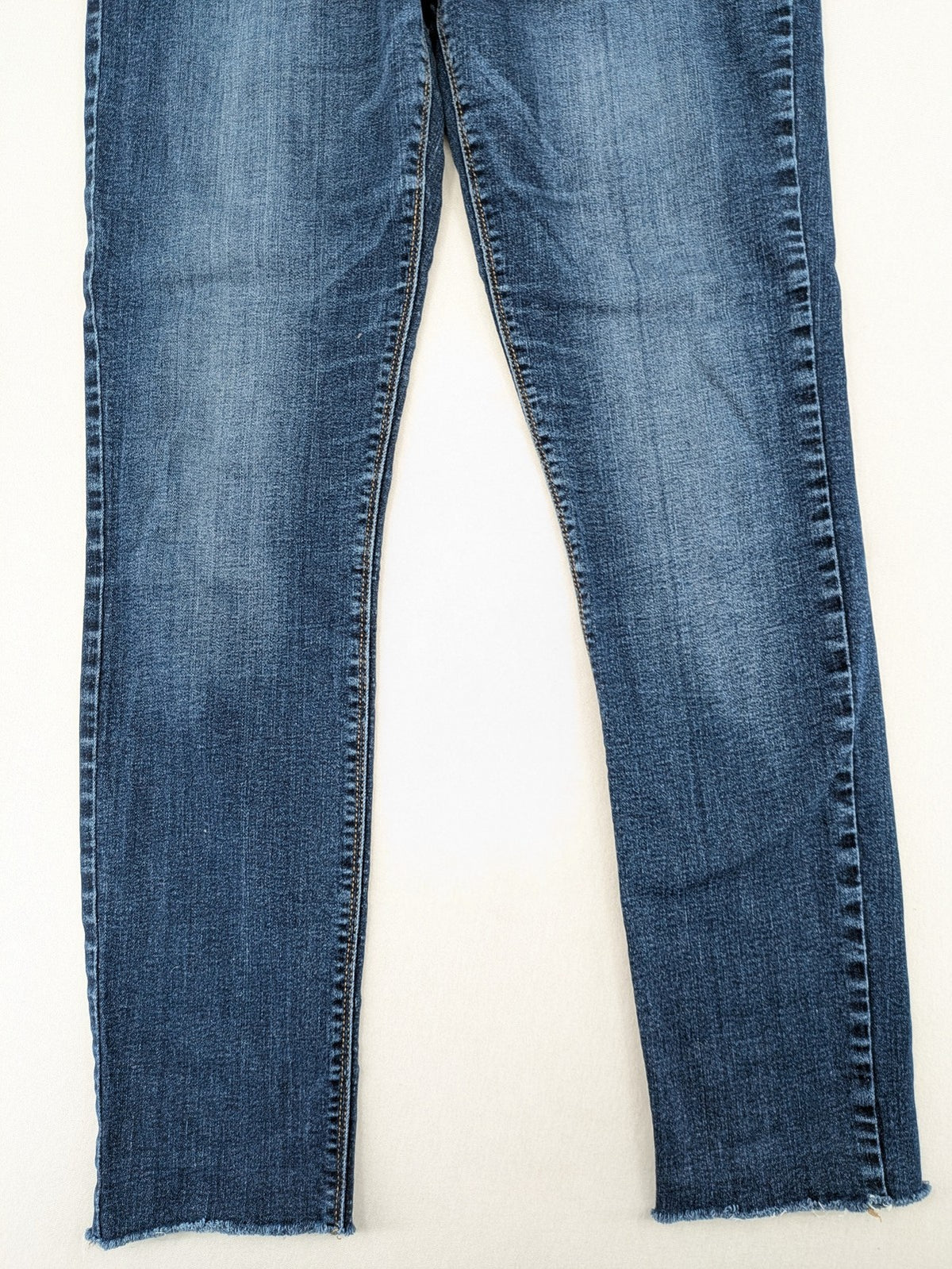 Esprit blue slim fit jeans with frayed hem and classic 5-pocket style.