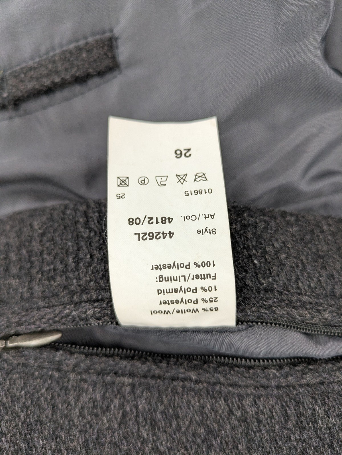 Camel Collection grey blazer three-button front with patch pockets, made from wool blend.