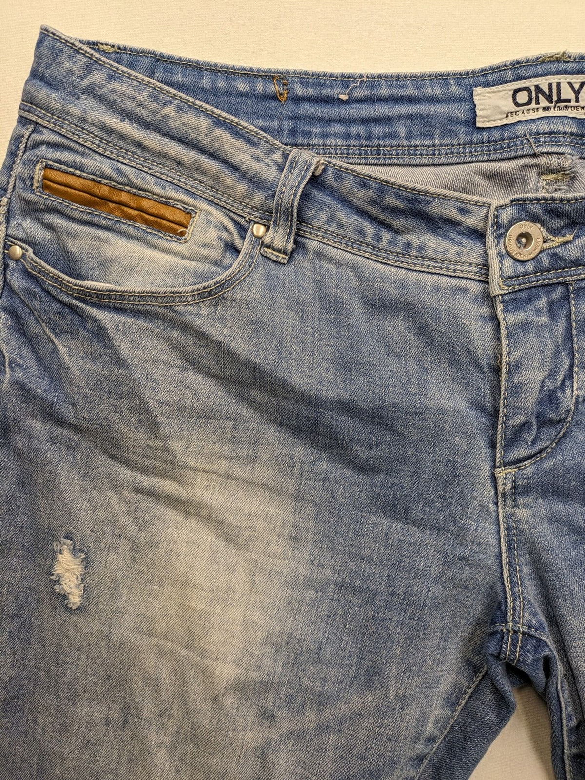 ONLY straight jeans orange pink distressed look with classic 5-pocket design and zipper.