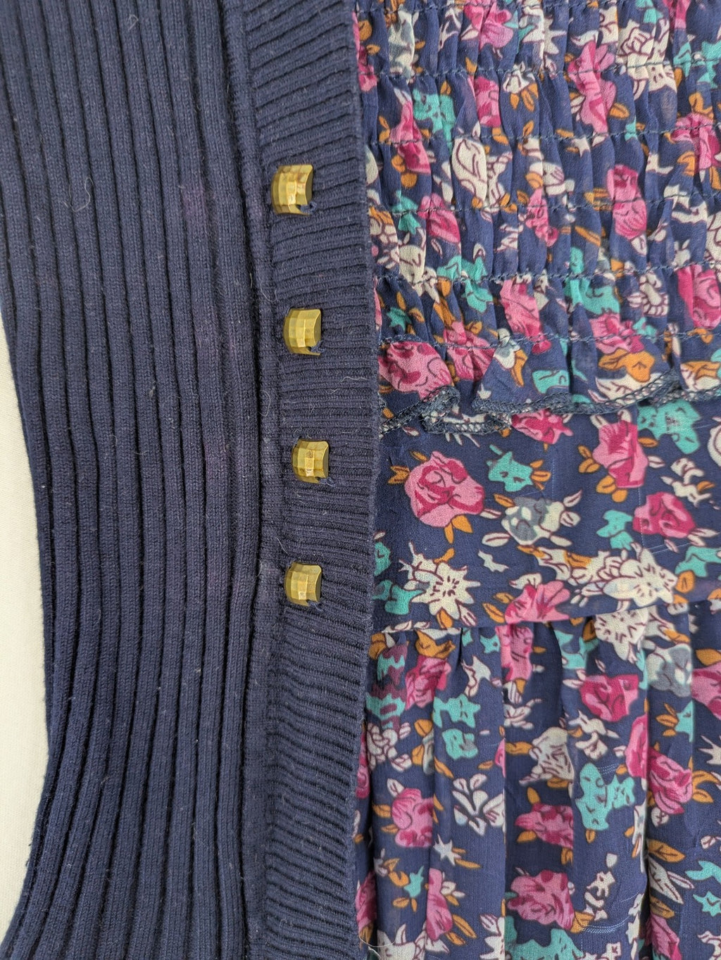 Damen turtle neck jumper dark blue floral ribbed knit with delicate lace hem.