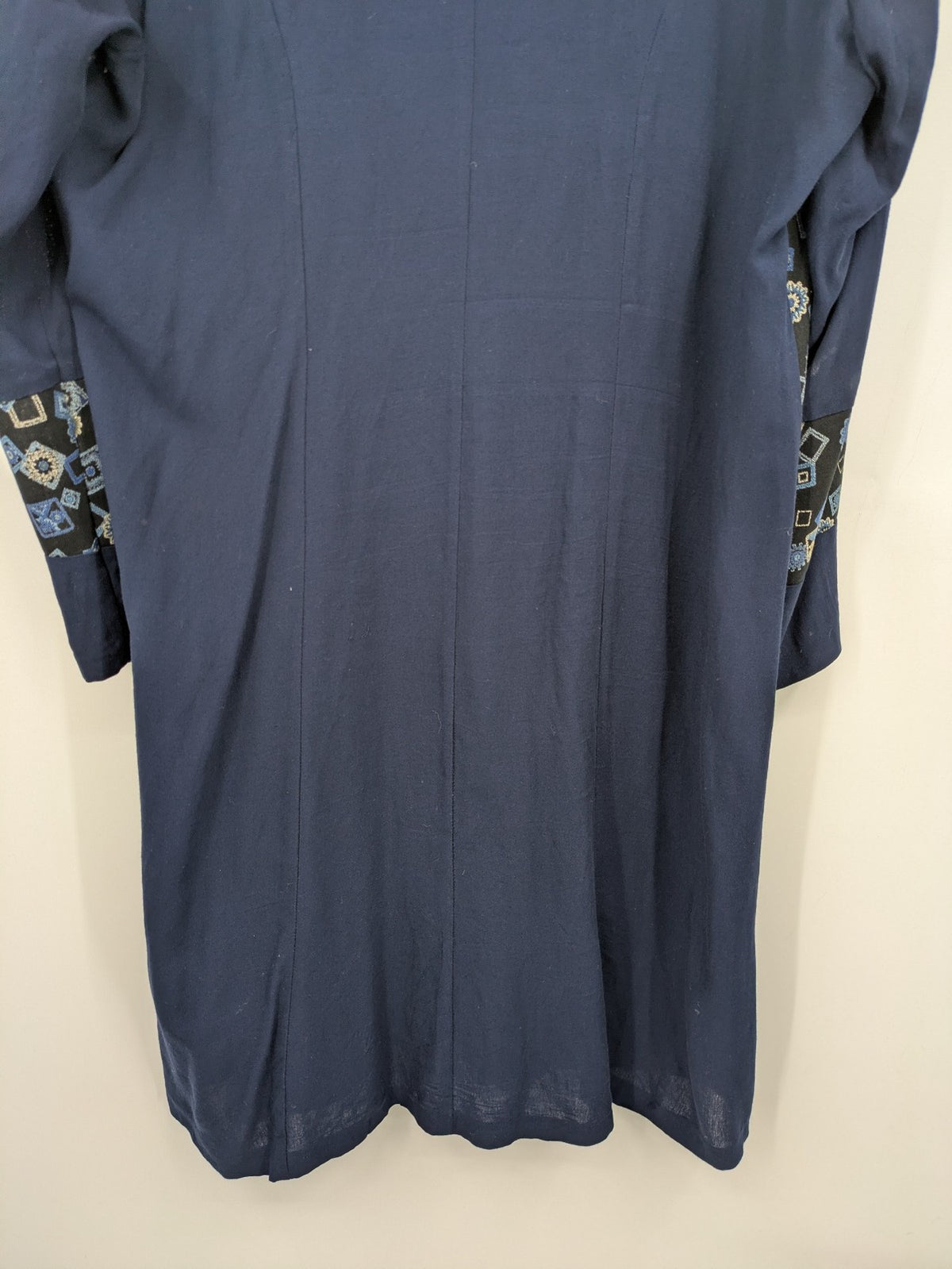 ARA long cardigan blue green geometric pattern with wide collar and button placket