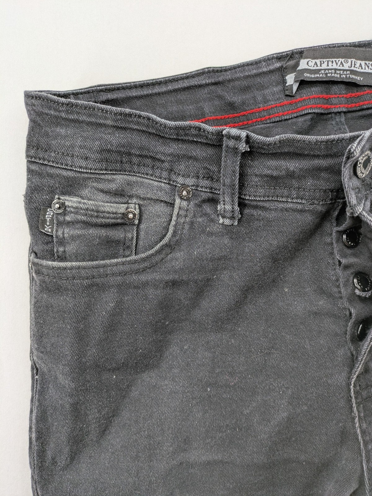 Captiva Jeans black straight jeans, classic five-pocket style, button fly, washed denim.