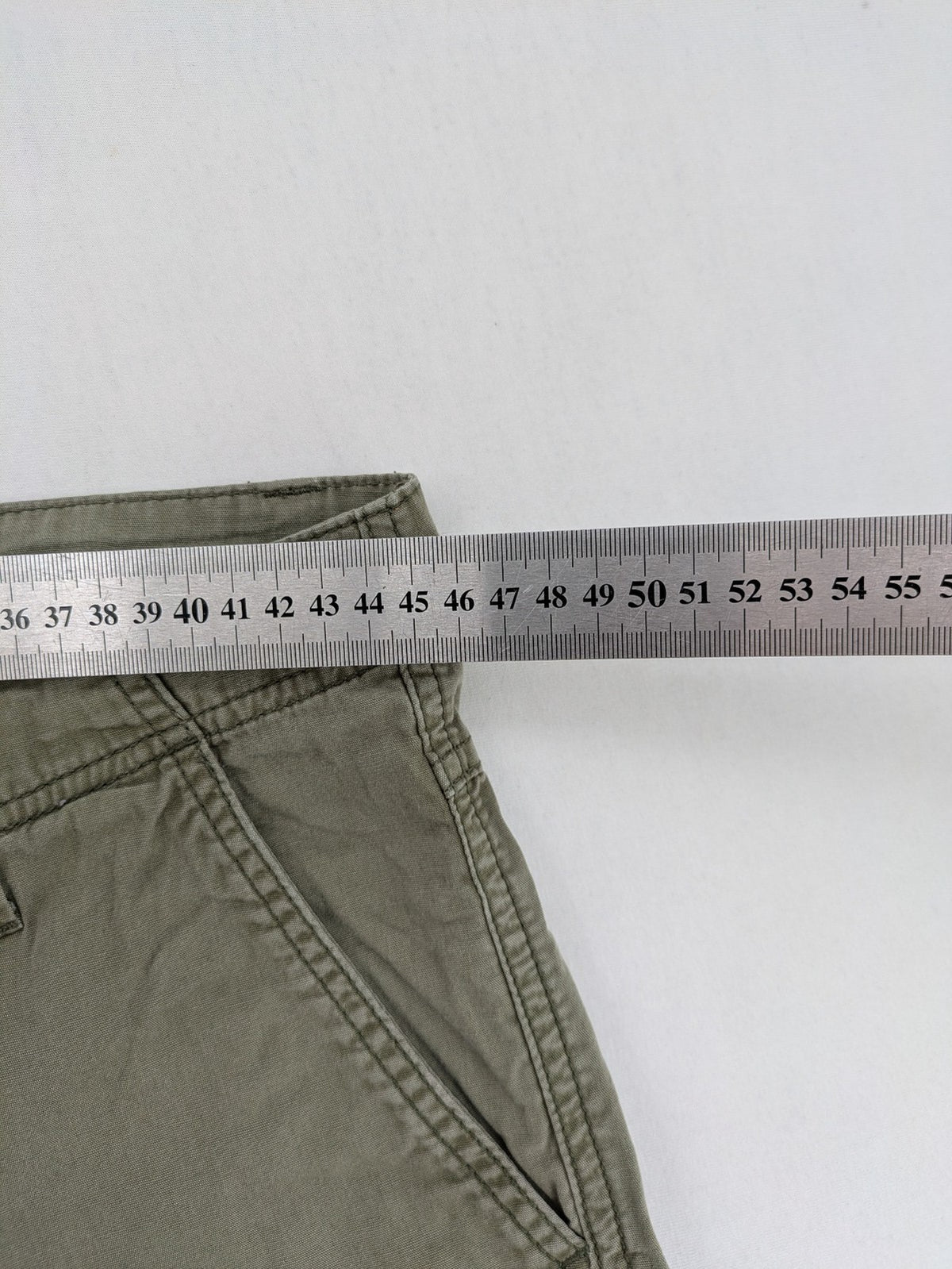Jan Paulsen khaki chino shorts flat front cotton with classic design and breathable material.