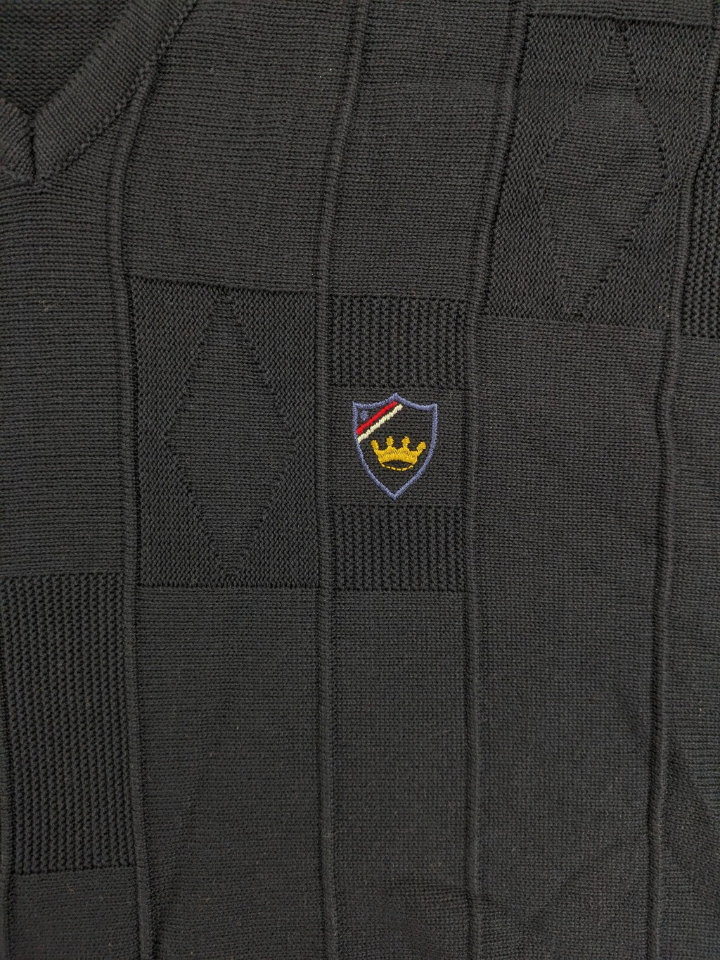 thomas lloyd navy turtle neck jumper with textured knit and embroidered crest logo