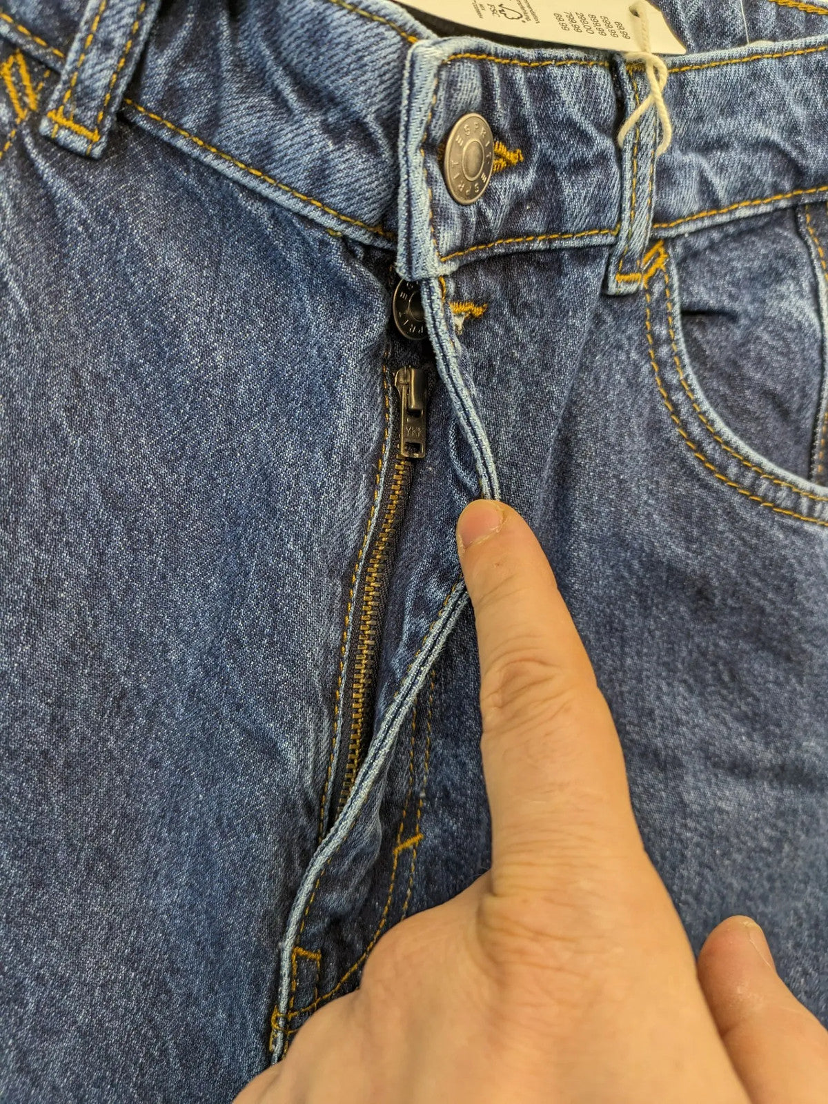 Esprit blue straight jeans high waist 80s style with original tags and classic wash.
