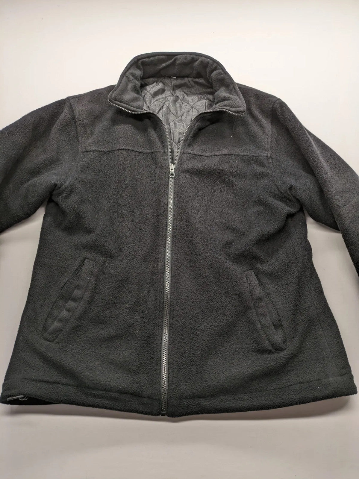 New Feeling black outdoor jacket XXL, fleece material, zip closure, side pockets, waterproof.