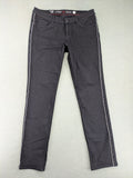 s.Oliver green straight jeans with white side stripe and classic 5-pocket style.