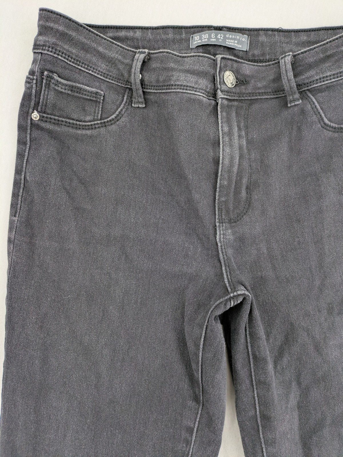 Denim & Co. skinny jeans black washed 5-pocket style with stretch material