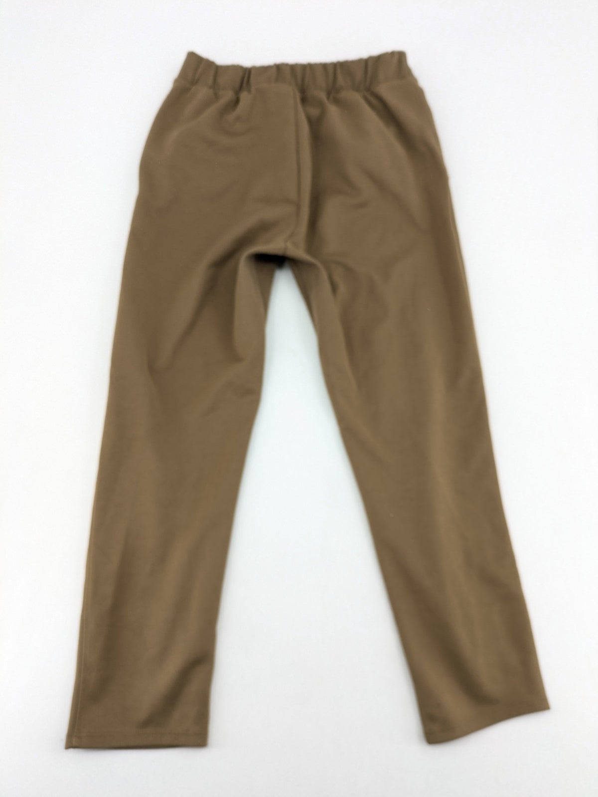 Zara khaki pants pull-on design with elastic waistband and side pockets.