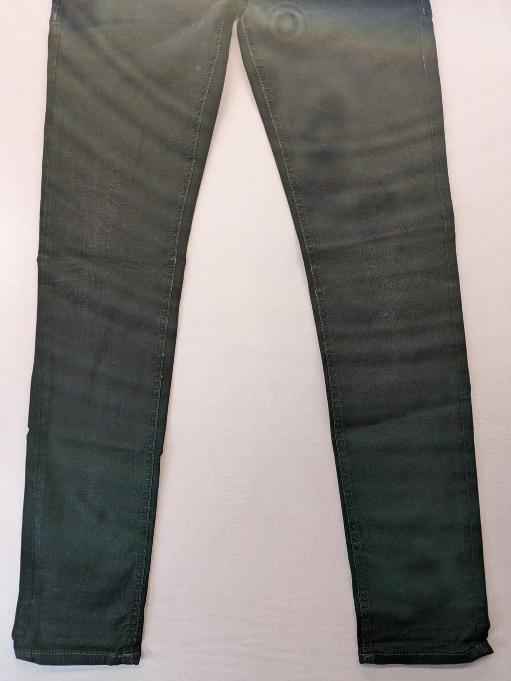Jack & Jones grey slim fit jeans with classic 5-pocket style and button closure.