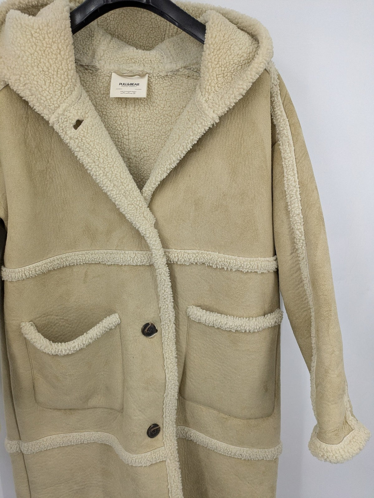 Pull&Bear beige jacket with hood, soft faux suede and plush Sherpa lining.