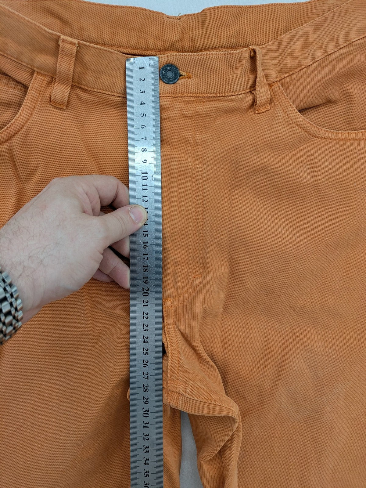 Loro Piana orange straight jeans 5-pocket style made of 100% cotton.