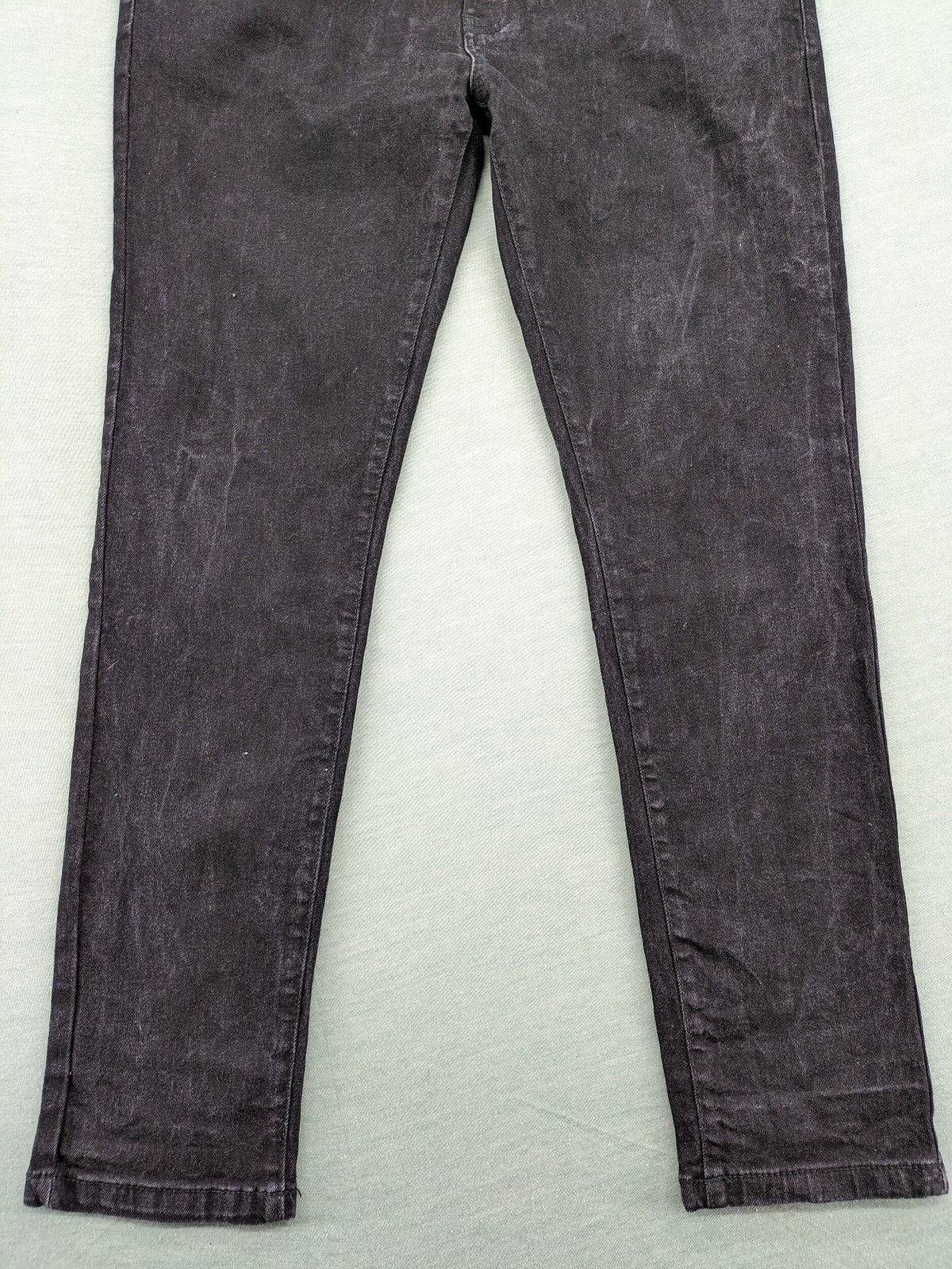 Blauer black straight jeans washed denim five-pocket design with stretch material.