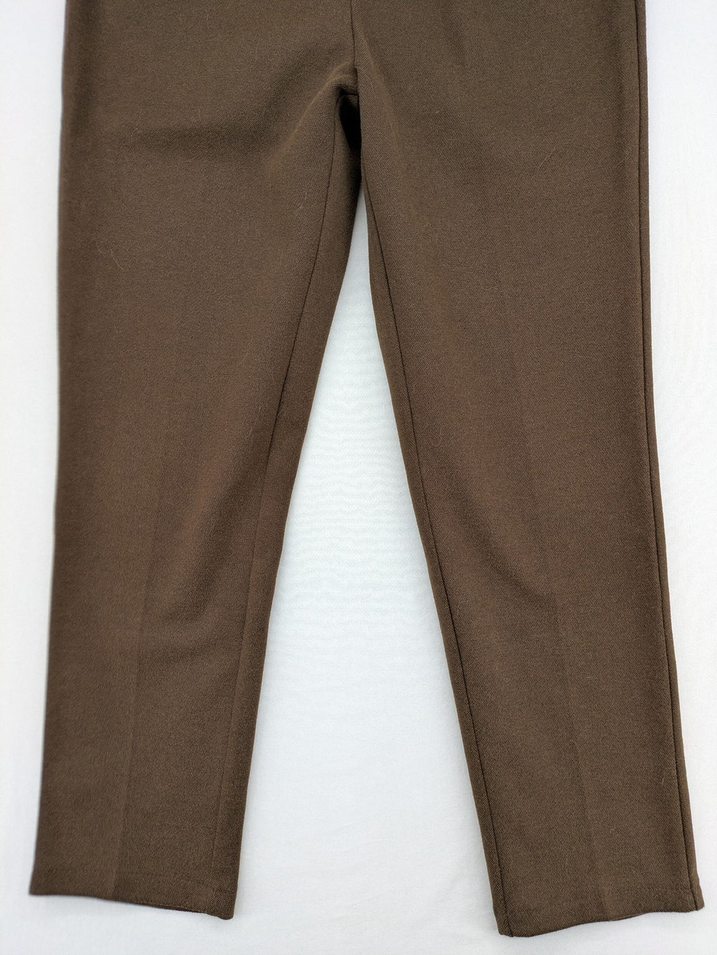 Liuliu pink high waist pants with pleats, side pockets, and classic design.