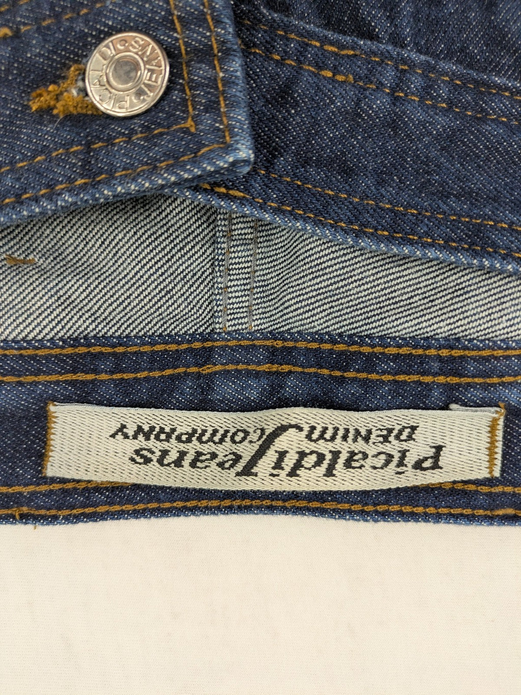 Picaldi blue straight jeans with button fly and frayed hem, 5-pocket design.