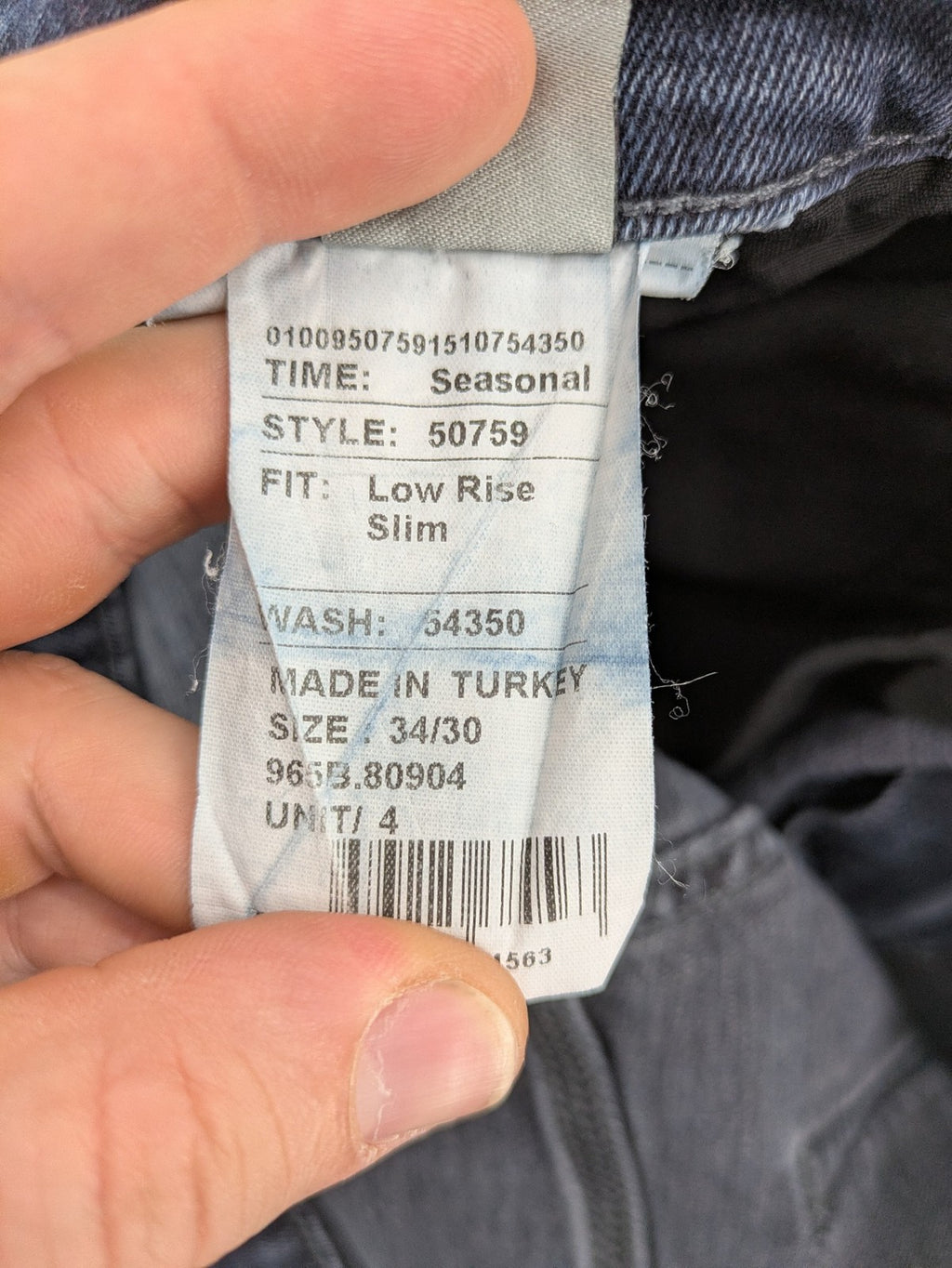 LTB blue straight jeans Joshua model with low rise slim fit and stretch denim.