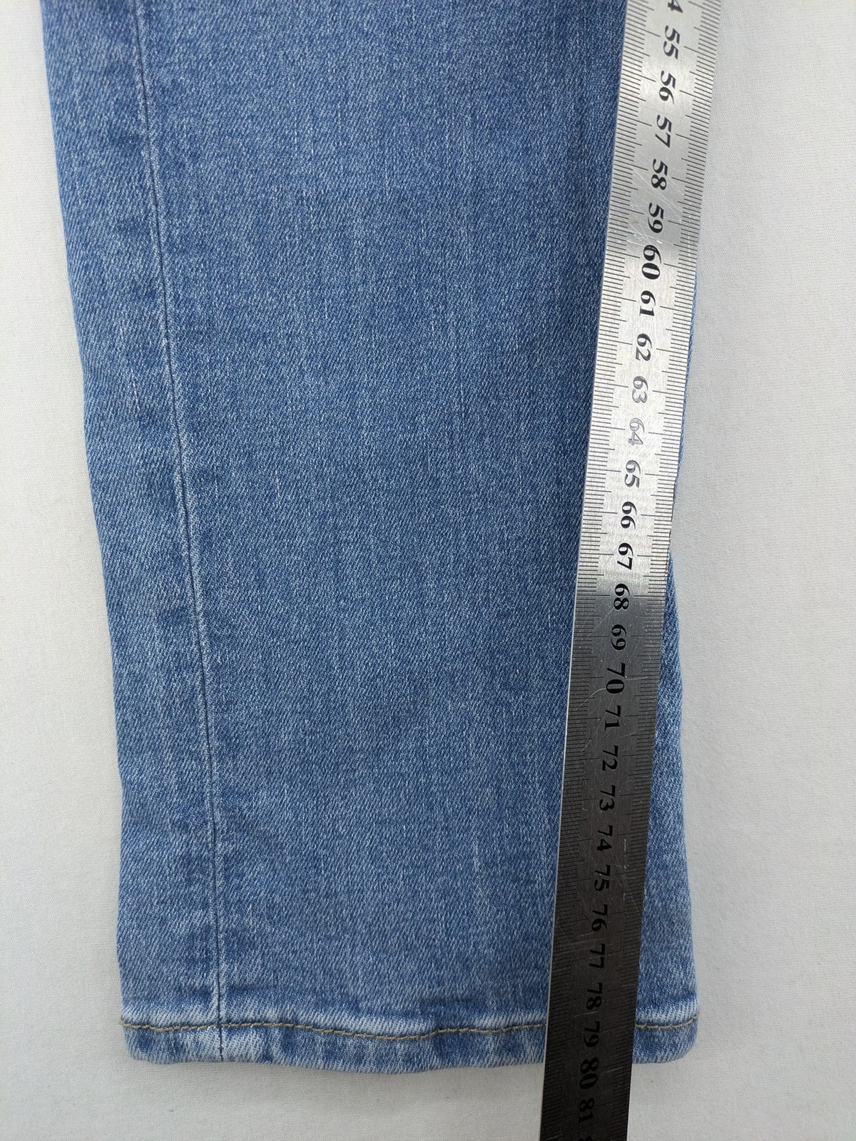 Mavi straight jeans black with light blue wash, made from cotton and elastane blend.