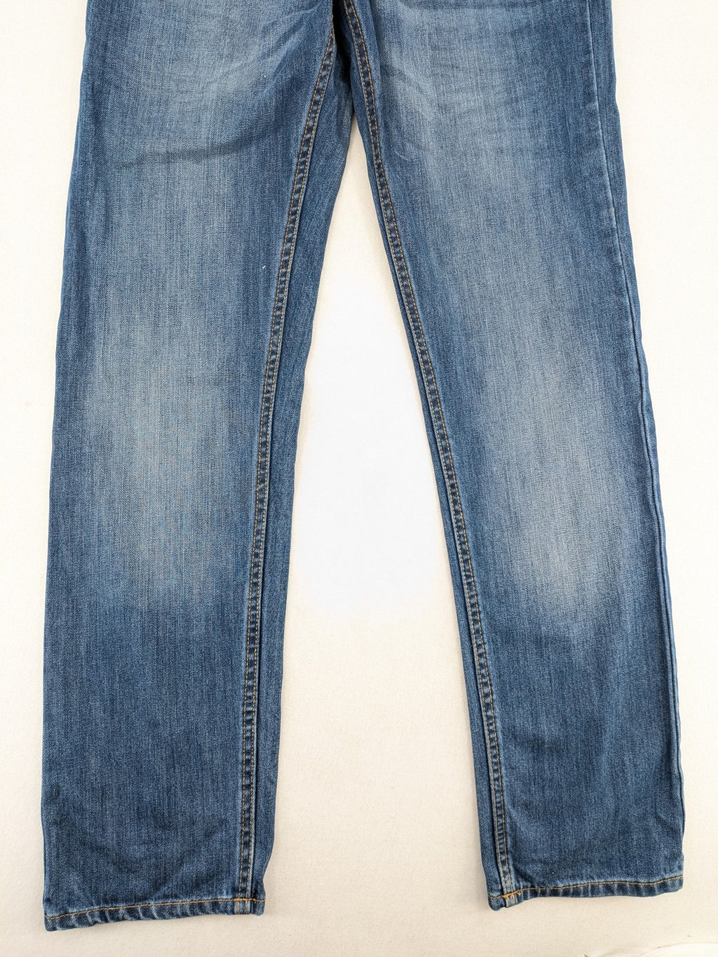 Royal Class blue straight jeans 5-pocket design, medium wash, made from organic cotton.