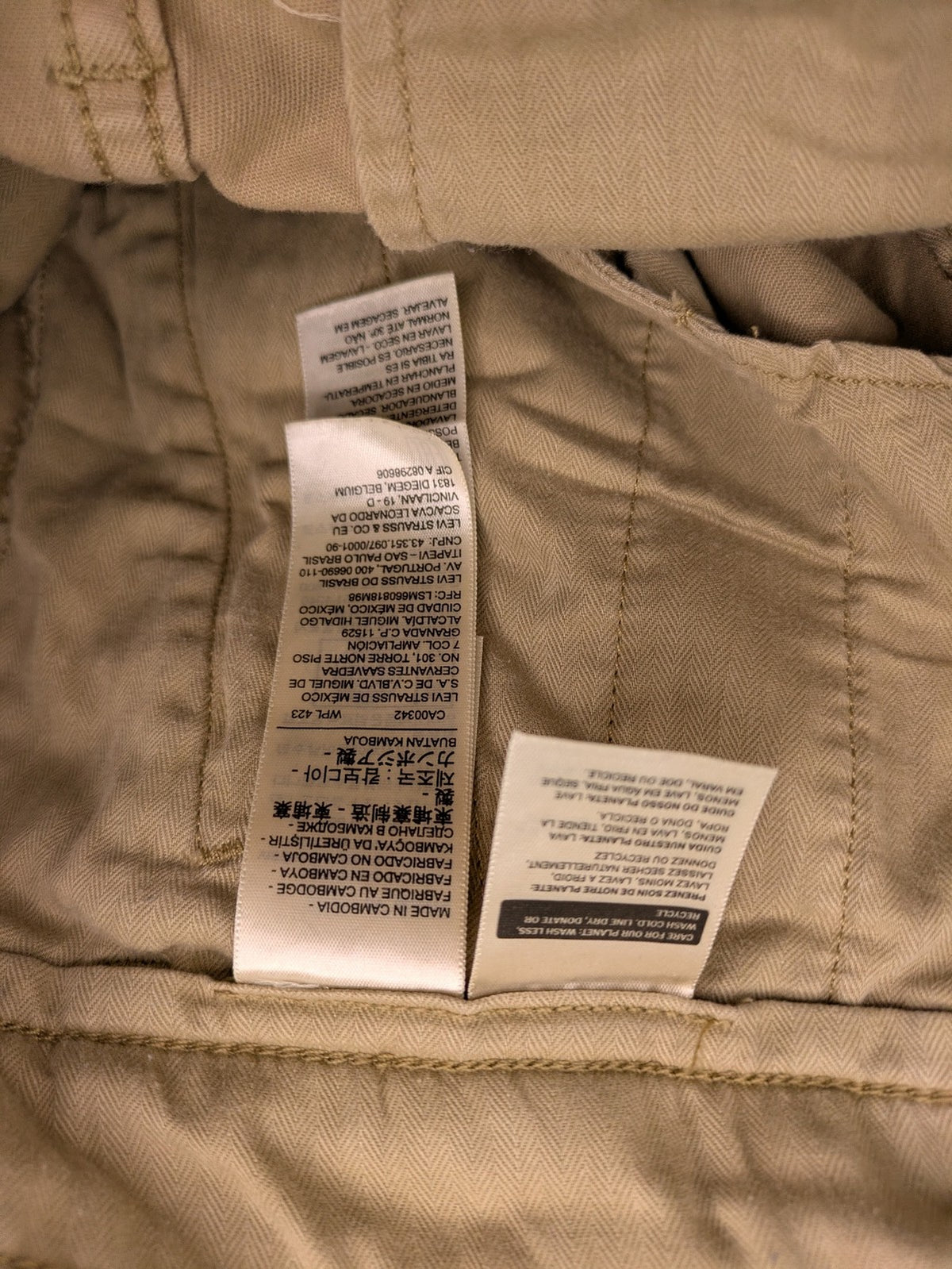 Levi's beige XX Chino pants slim taper fit with classic logo and quality fabric.