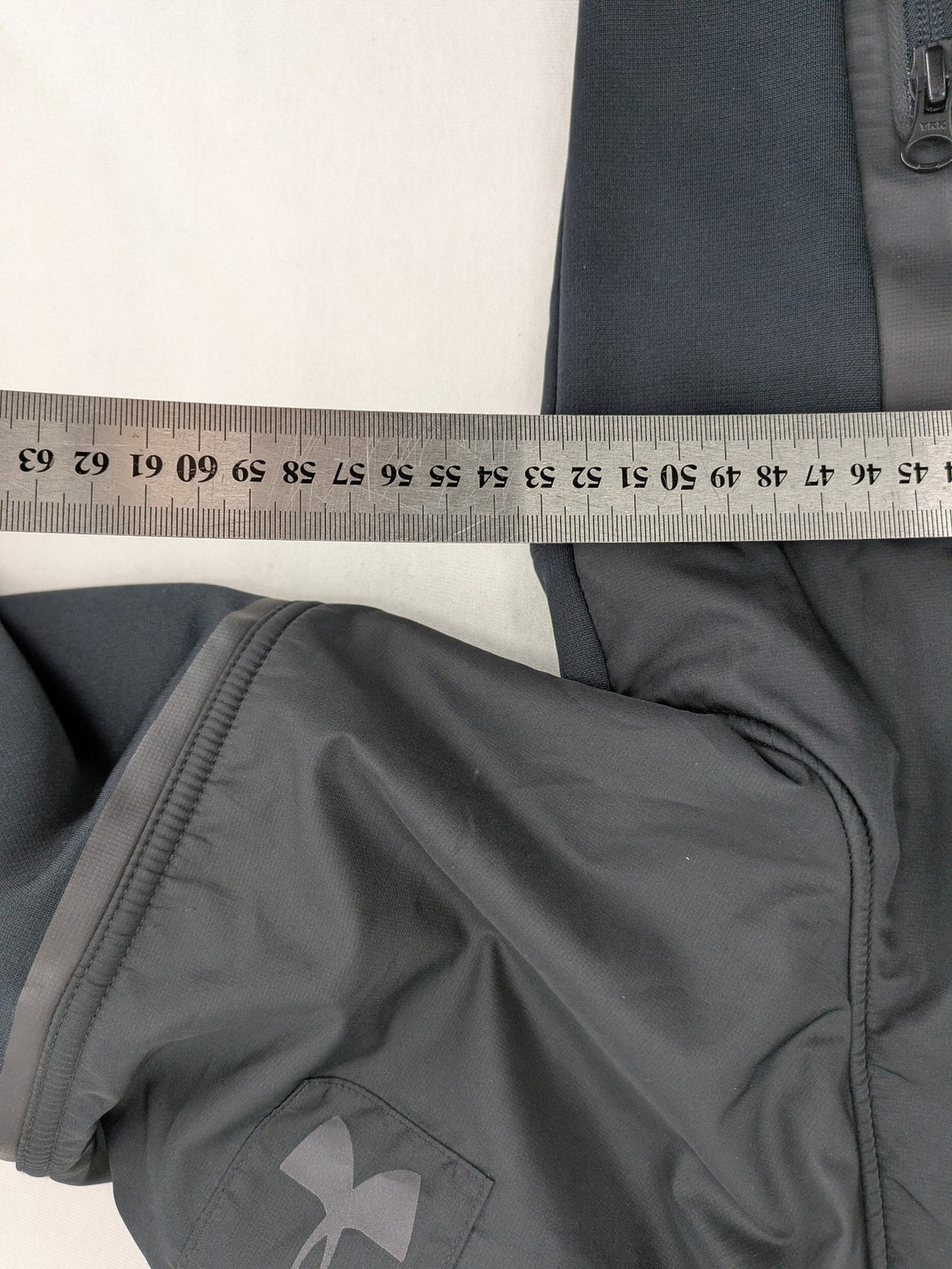 Under Armour grey ColdGear hoodie anorak with quarter zip and adjustable hood.