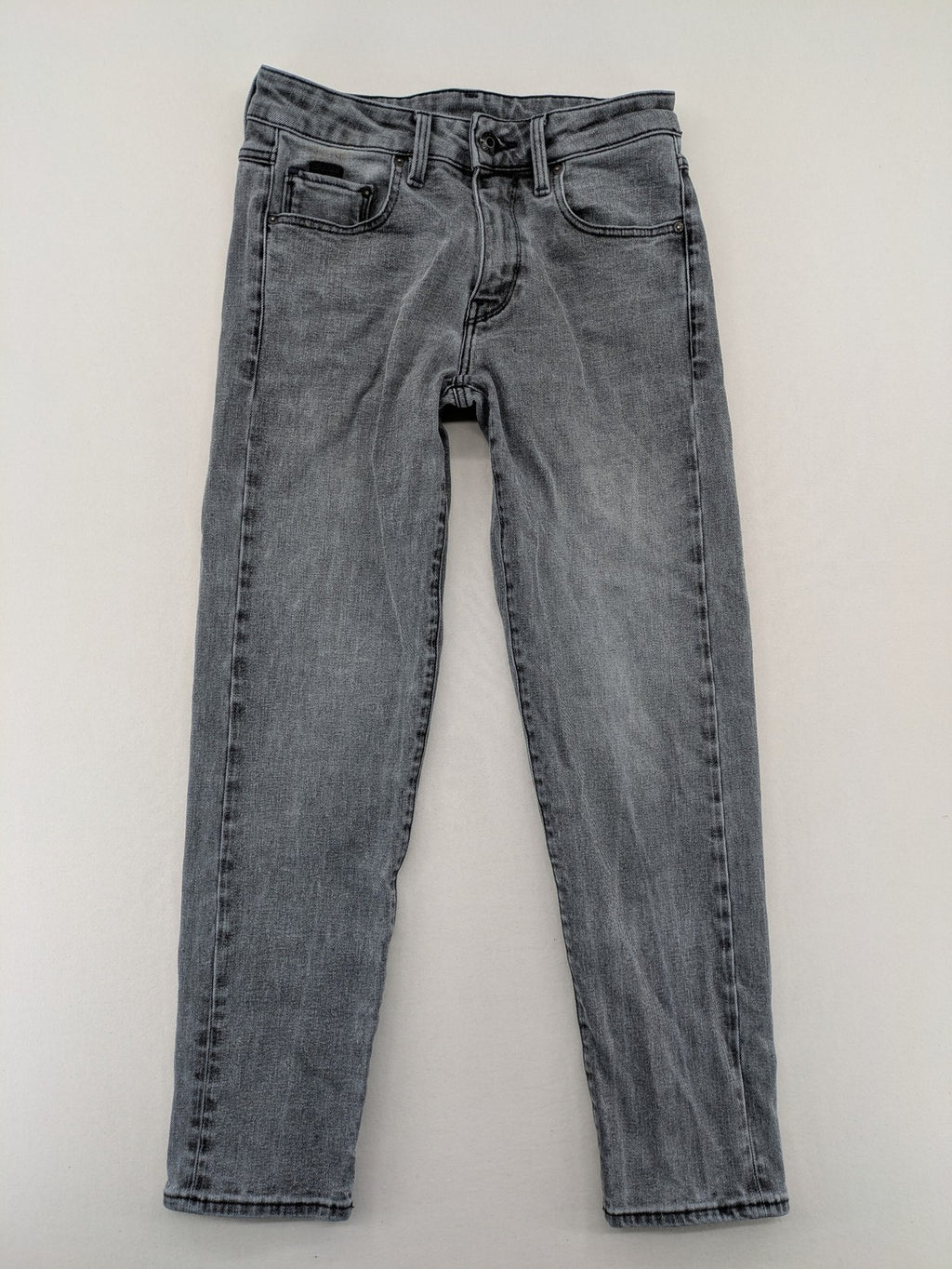 G-Star Raw grey straight jeans with classic 5-pocket design and logo patch.