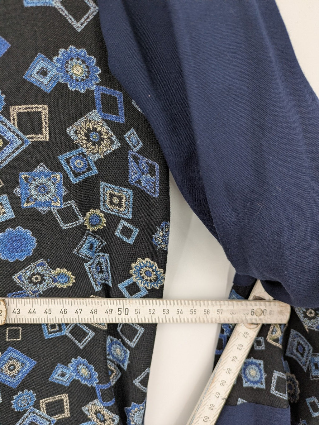 ARA long cardigan blue green geometric pattern with wide collar and button placket