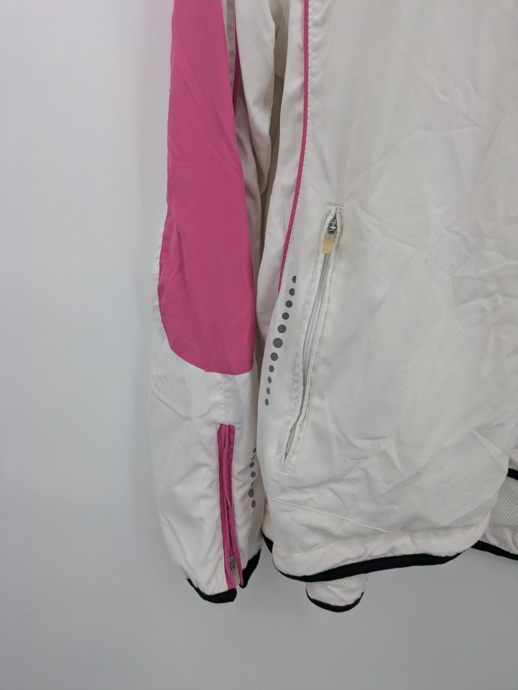 tcm pink 2-in-1 vest lightweight polyester with removable sleeves and sporty design
