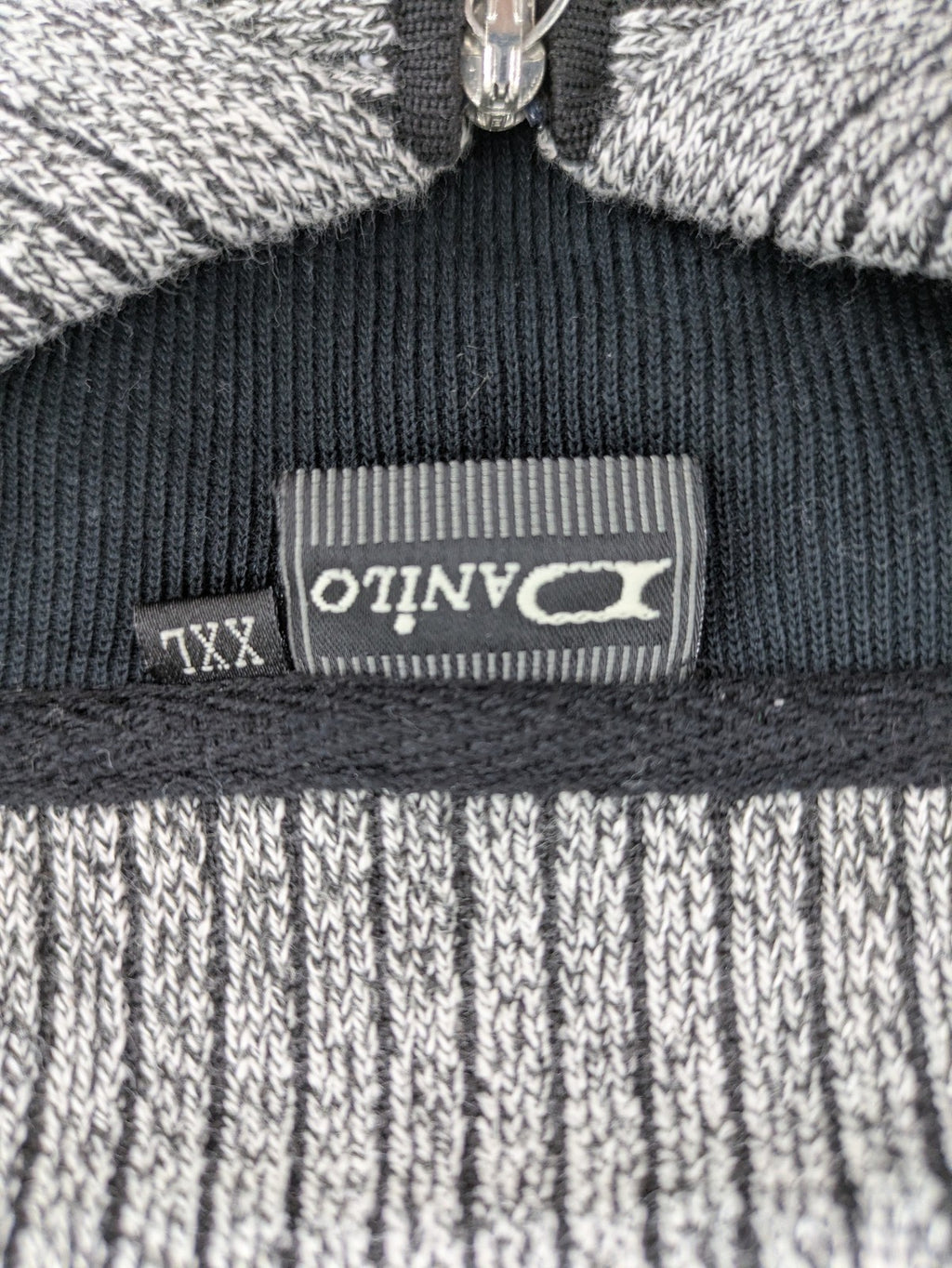 Danilo turtle neck jumper grey melange with black zipper and ribbed cuffs.