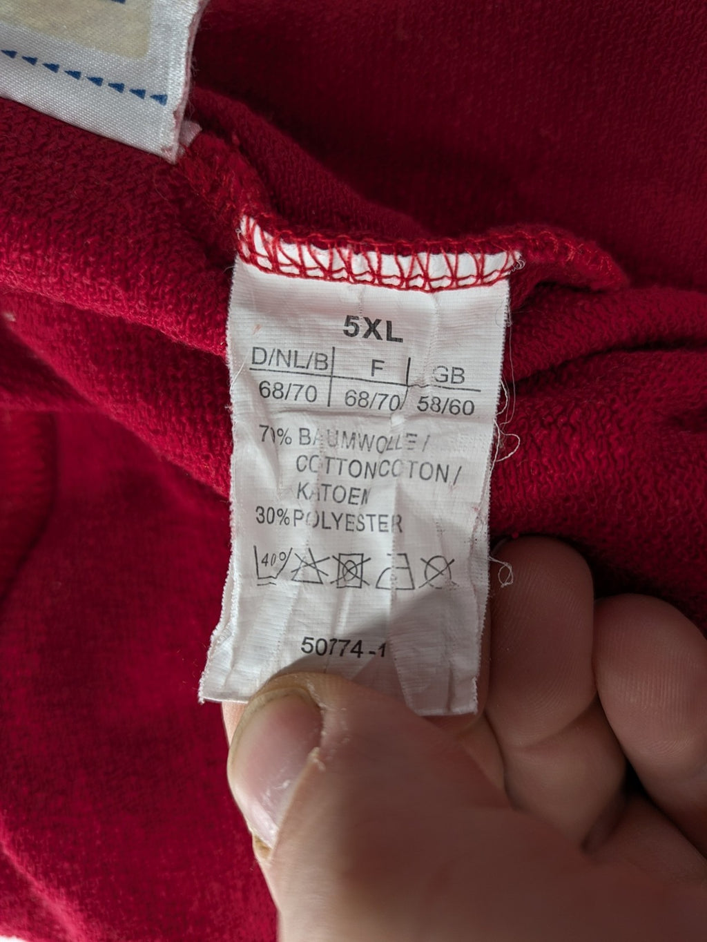 Peakstone red hoodie full zip with adjustable hood and two front pockets.