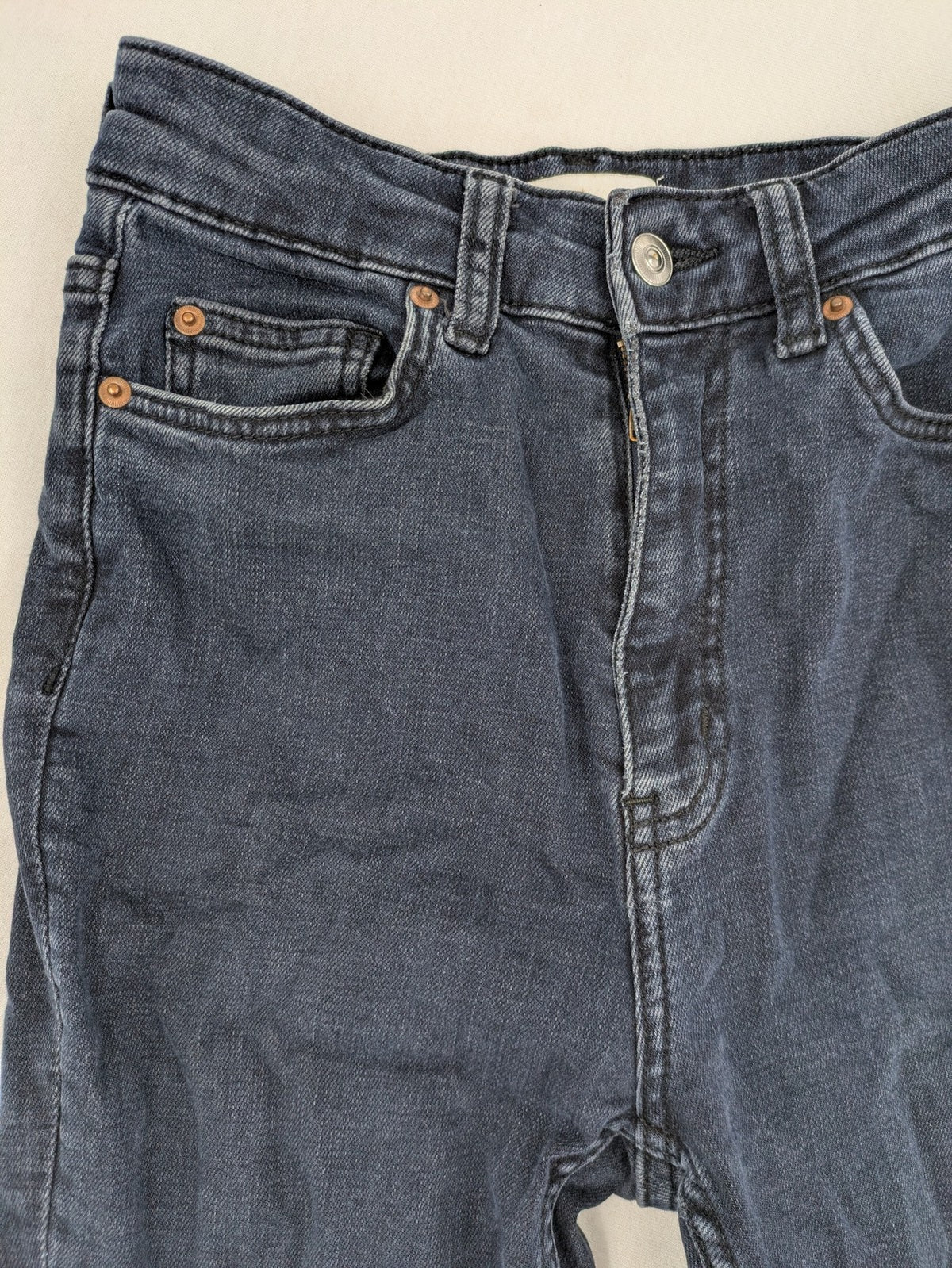 H&M blue skinny jeans high waist with classic 5-pocket design and stretch denim.