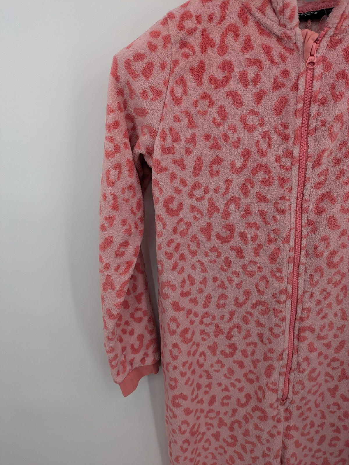 ESMARA pink fleece overalls with playful leopard pattern and hooded design.