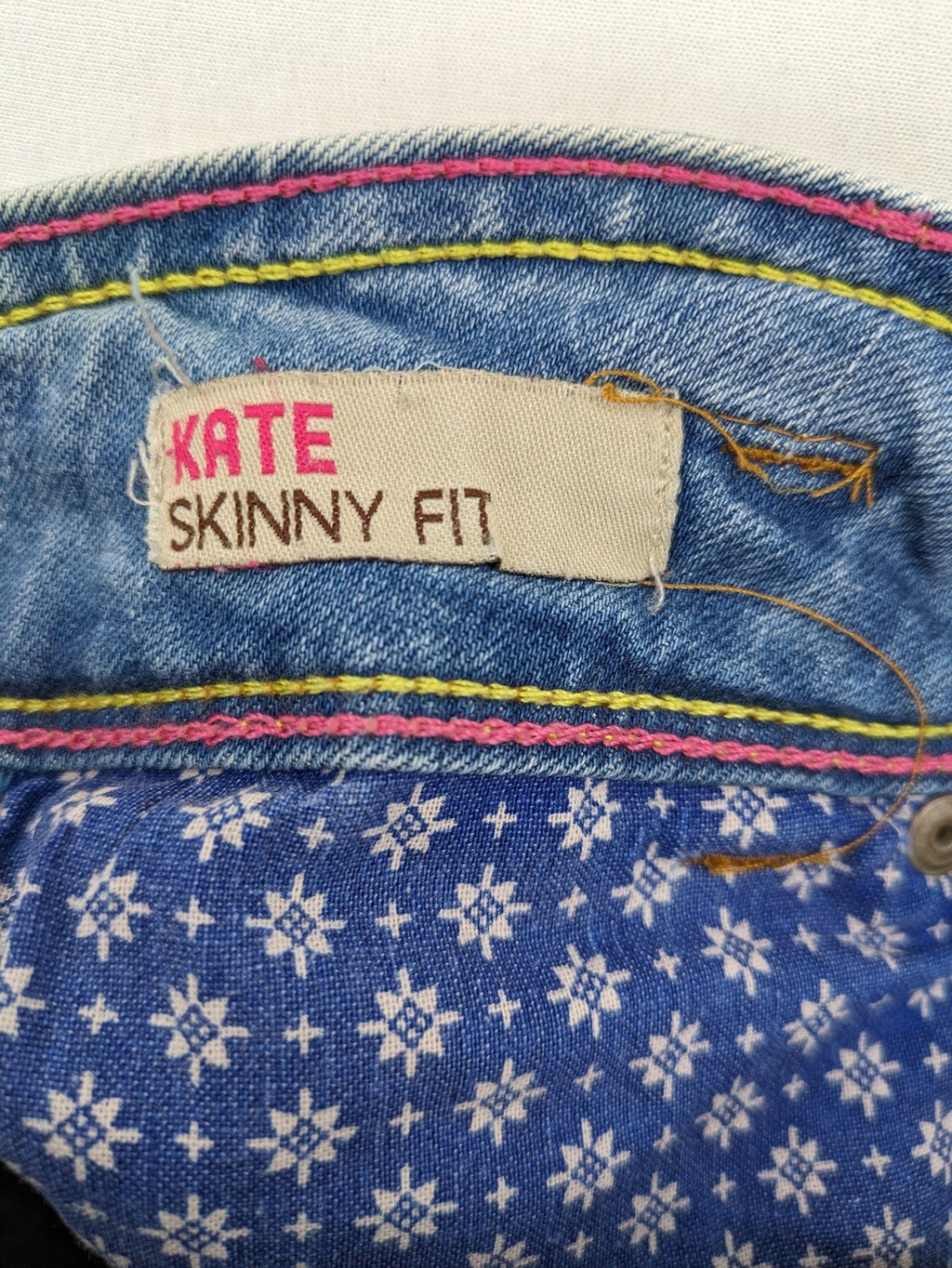 alcott blue skinny fit jeans with faded wash and classic five-pocket style