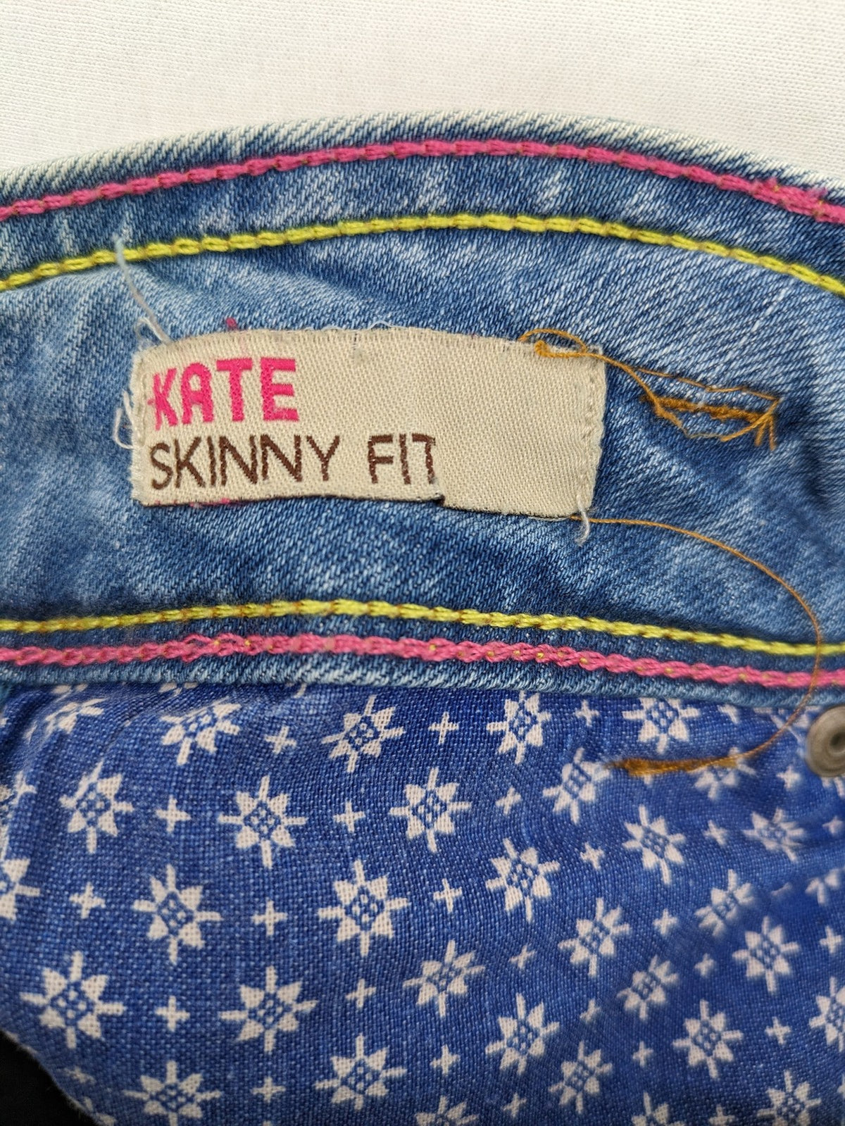 alcott blue skinny fit jeans with faded wash and classic five-pocket style