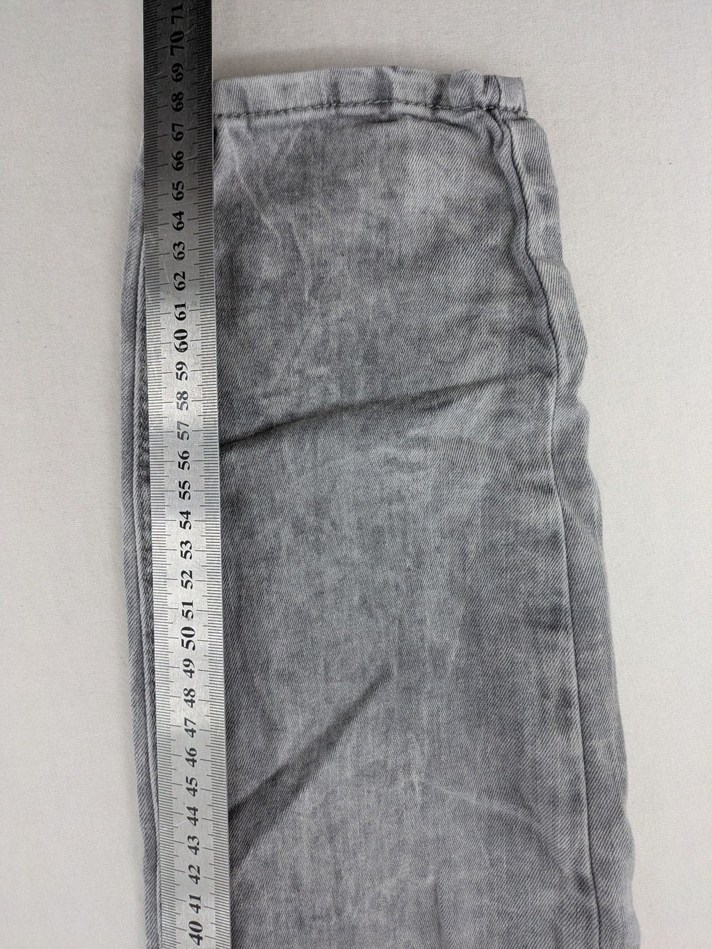 Street One grey straight jeans with button fly, used look, slim fit, cotton blend.