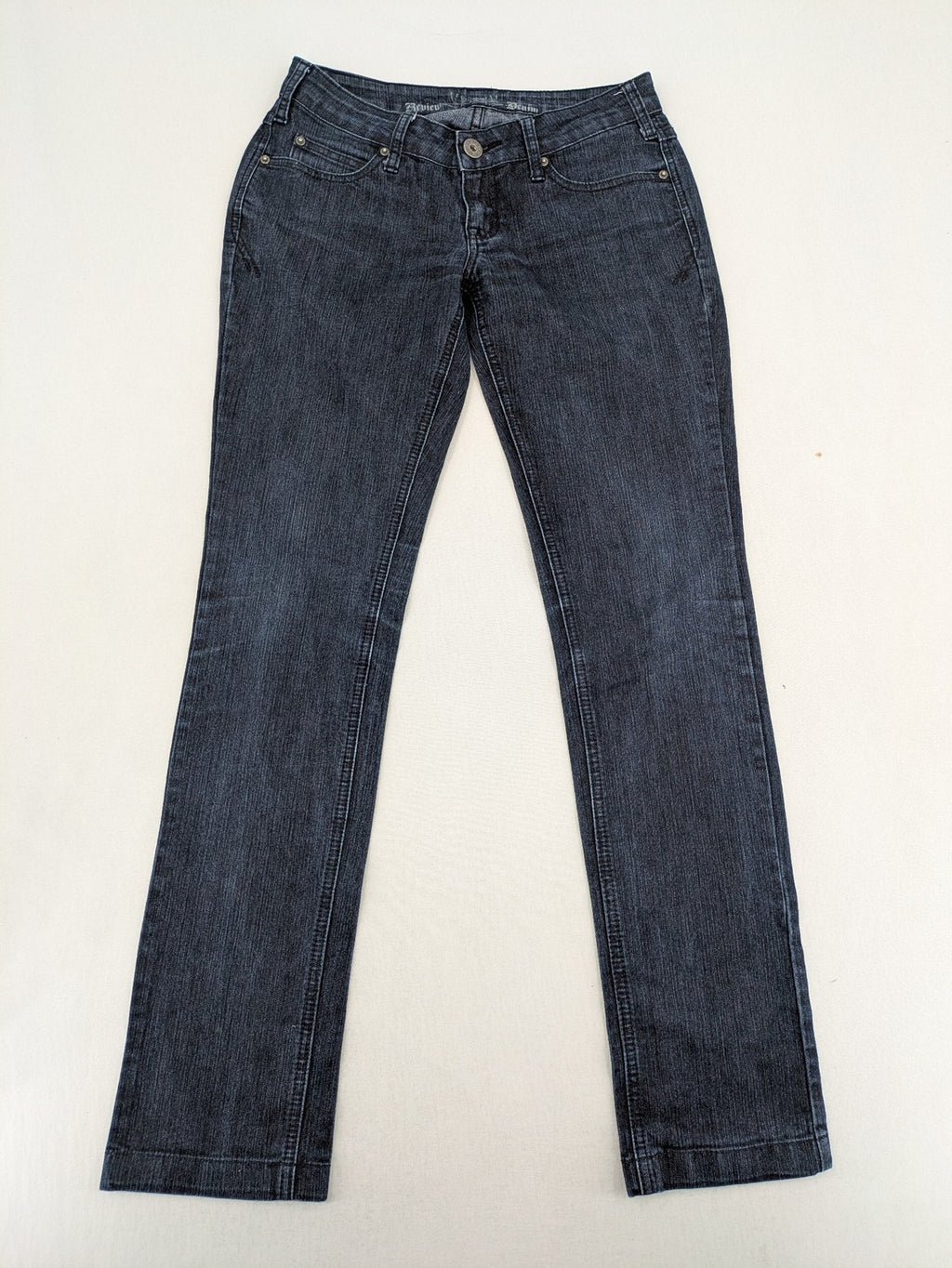 Review straight leg jeans dark blue low rise stretch denim with classic design.
