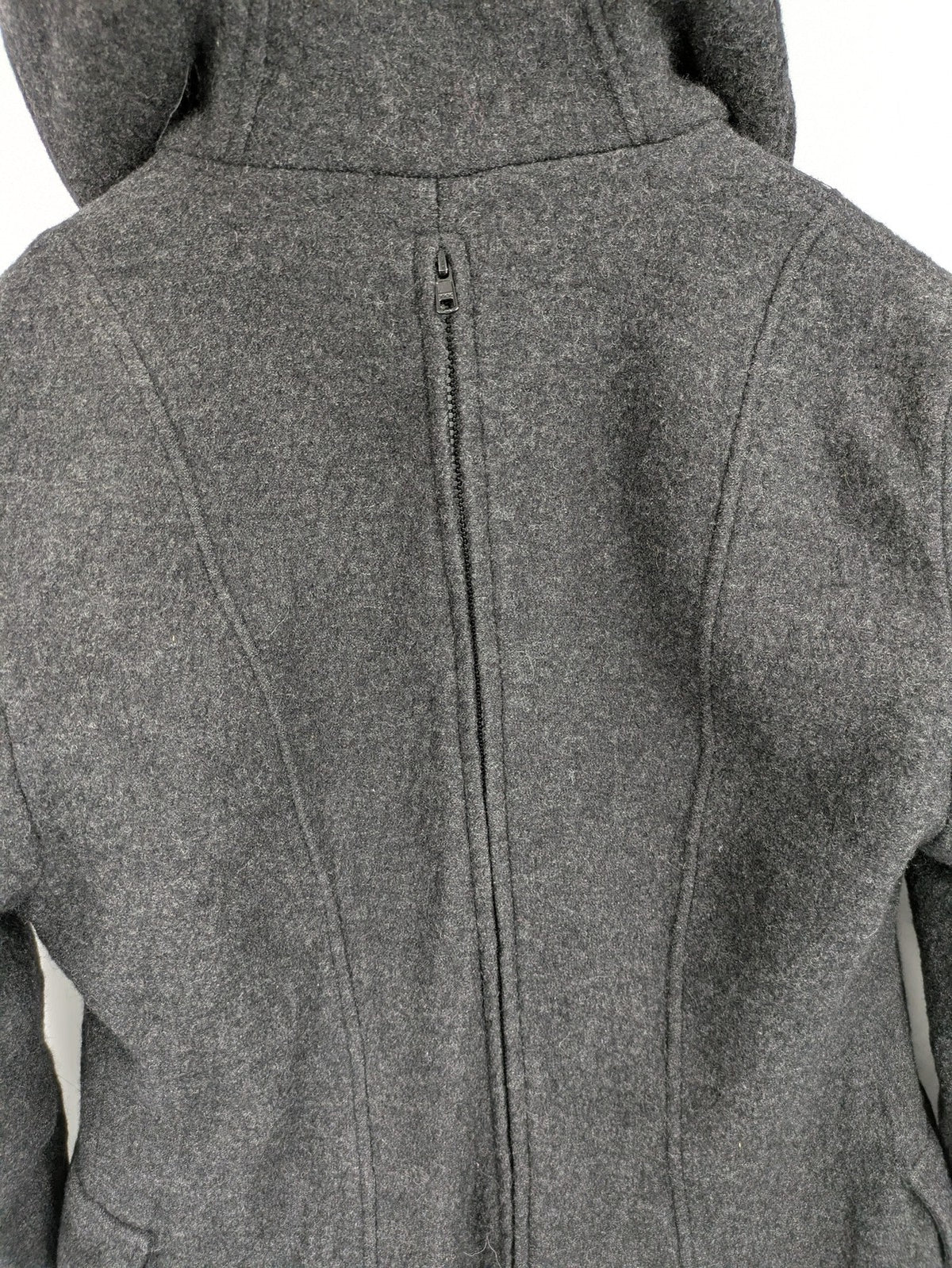 Mamalila grey coat 100% wool with hood and practical pockets, stylish design.