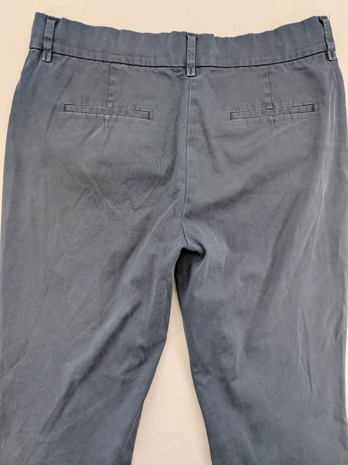 BRAX pink chino pants classic straight leg design with button closure and 4-pocket style.
