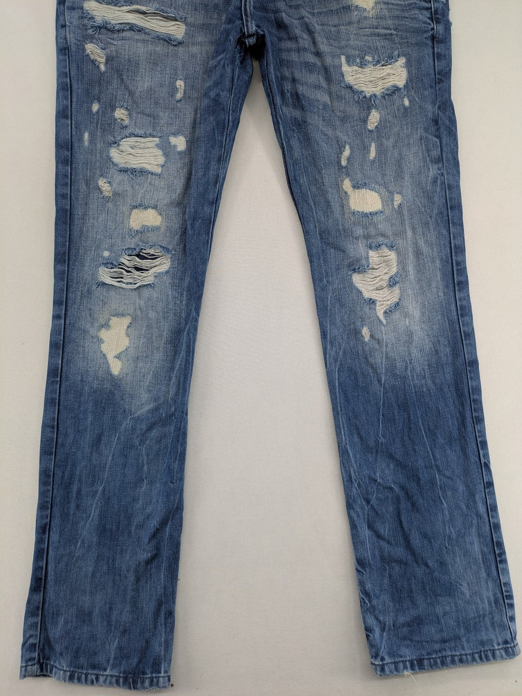 Red Bridge blue straight jeans distressed ripped design button fly five-pocket style