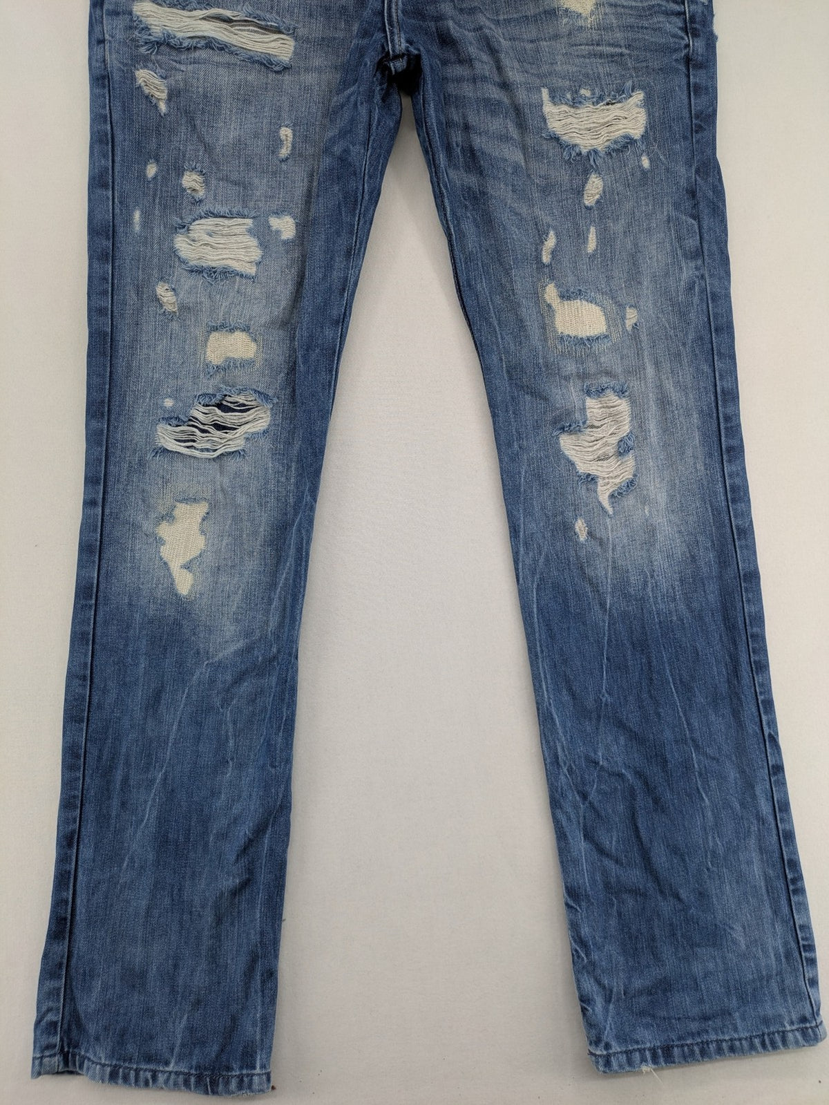 Red Bridge blue straight jeans distressed ripped design button fly five-pocket style
