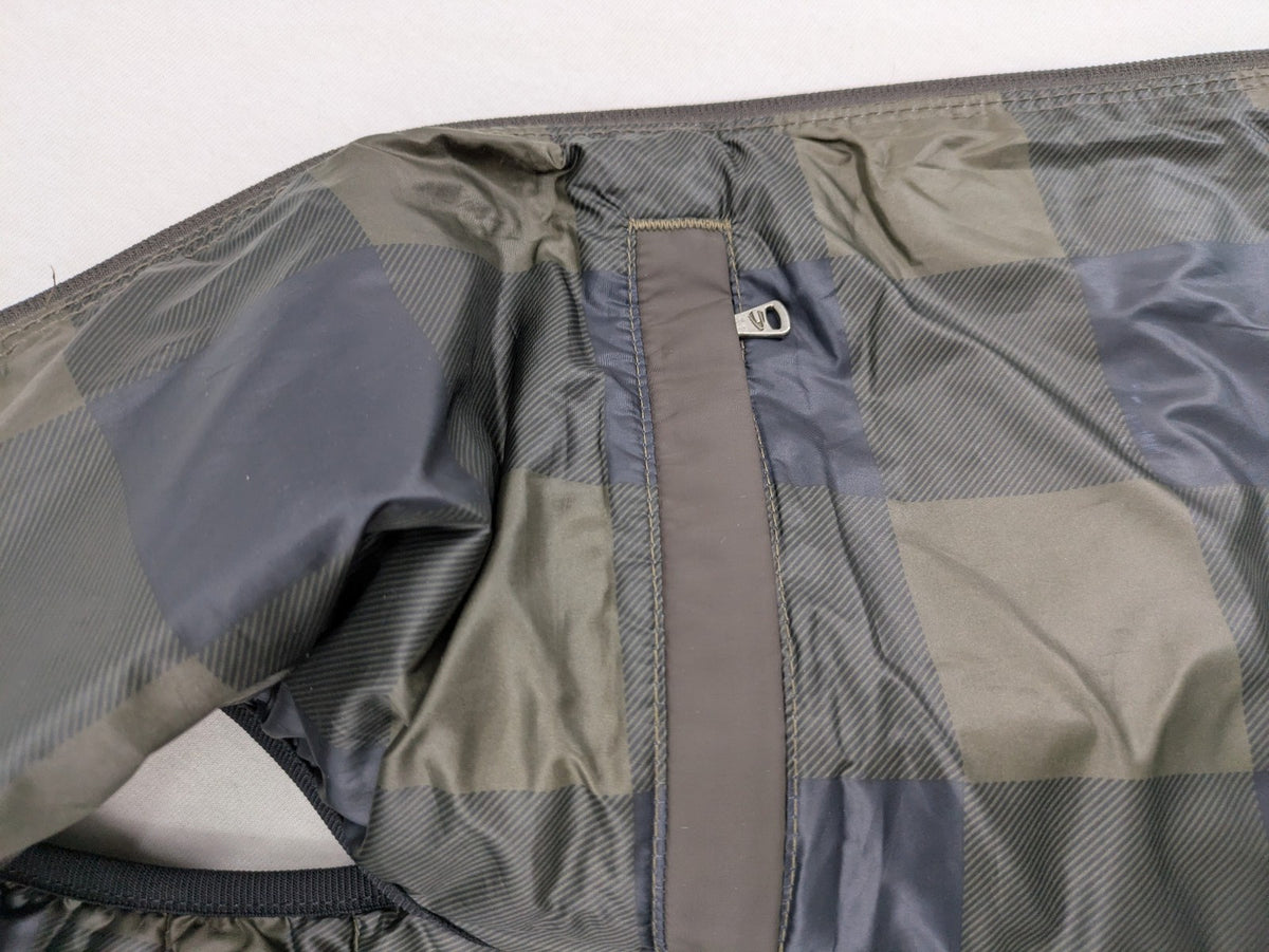 Camel Active khaki vest with full zip, quilted design, checkered lining, water-resistant.