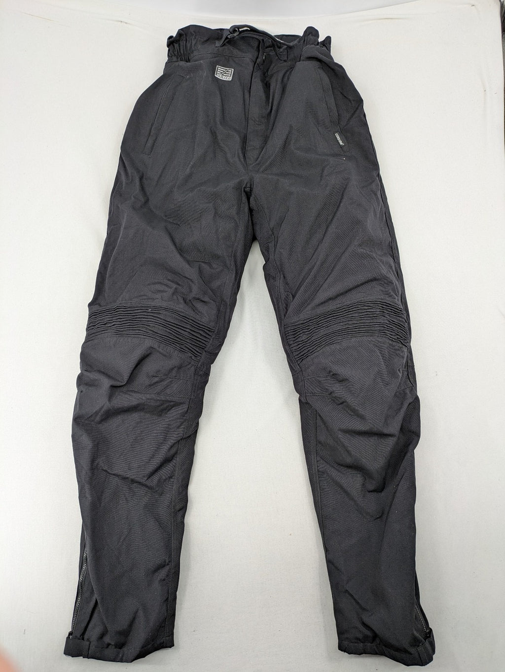 Aero black chaps Cordura fabric with ribbed knee inserts and adjustable waistband.