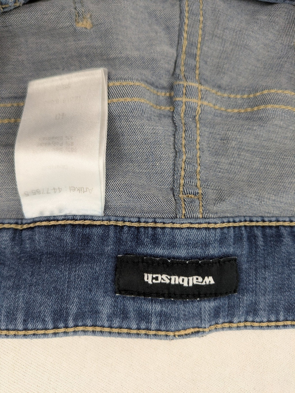 Walbusch blue straight jeans 5-pocket design with zipper and button closure