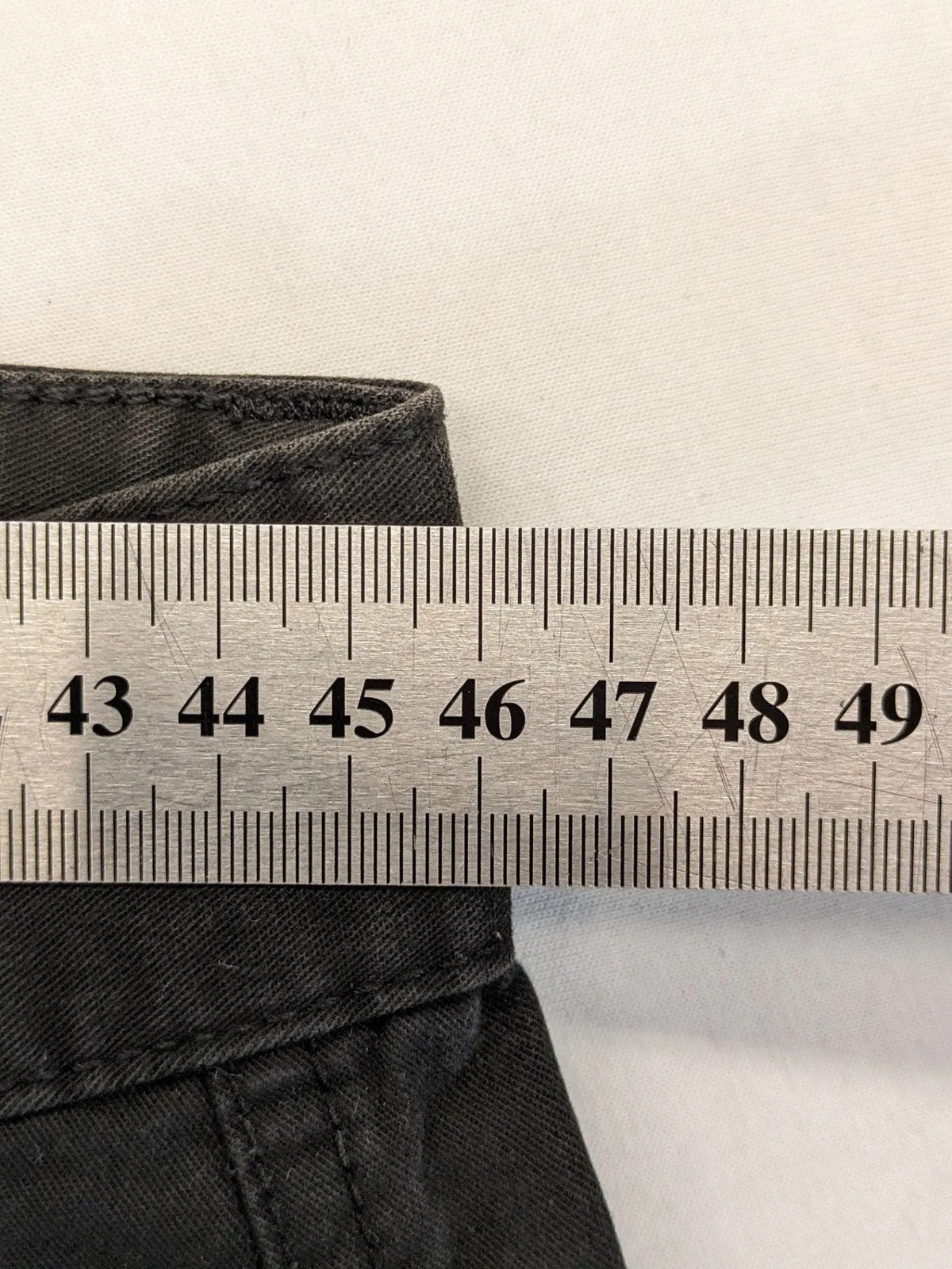 C.Comberti grey straight jeans 5-pocket design made of stretch cotton.