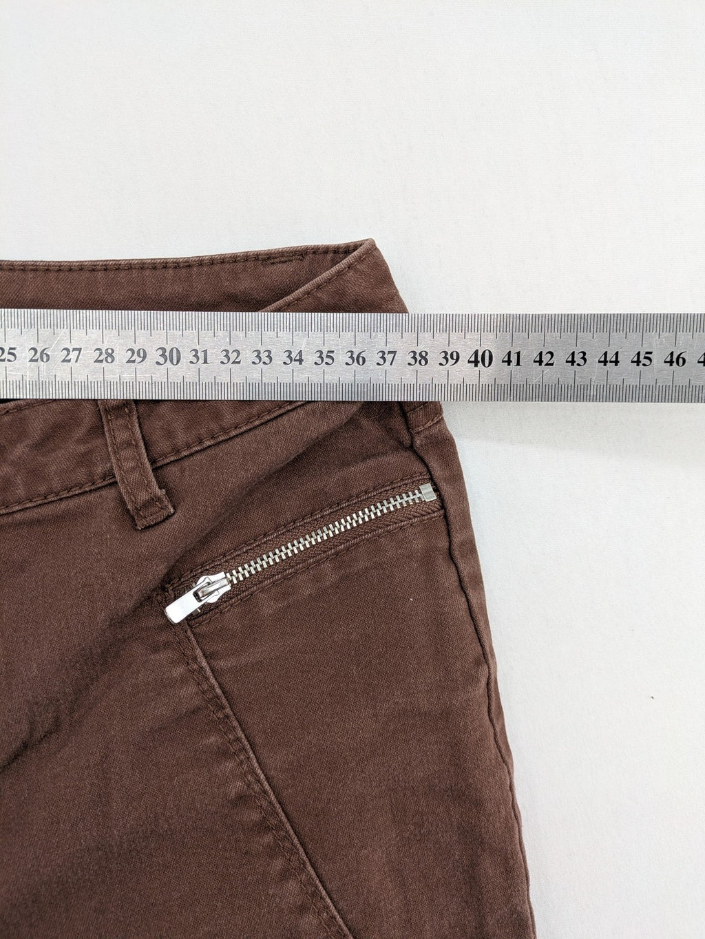 collection L brown pants cotton-stretch slim fit with diagonal zip pockets