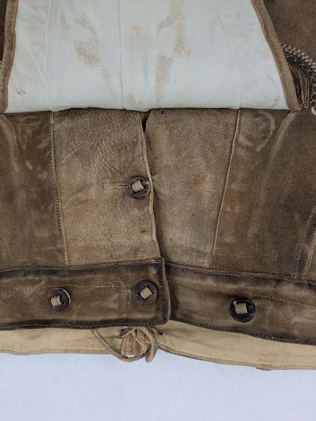 Alpenlife traditional leather pants brown with detailed embroidery and classic suspenders.