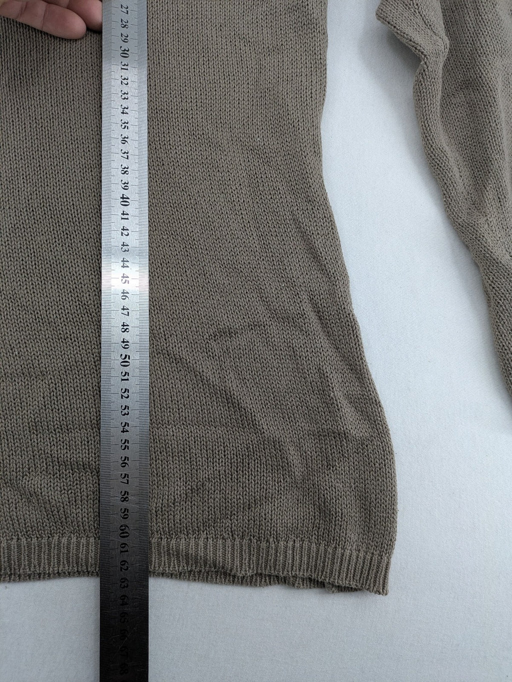Dressin brown knit jumper with decorative open-knit details and comfortable fit.