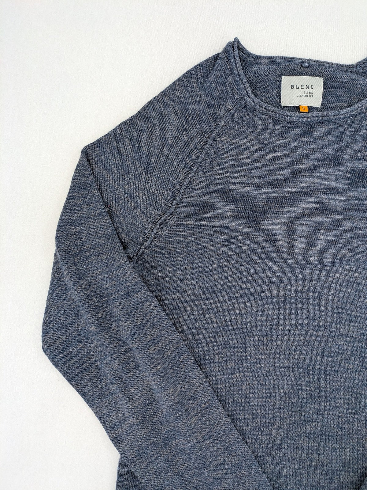 Blend turtle neck jumper blue melange with long raglan sleeves and fine ribbed edges.