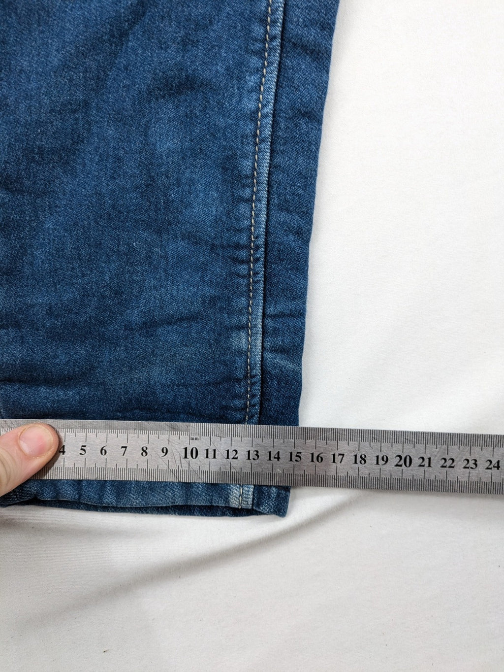 s.Oliver blue straight jeans slim fit with ripped knee details and 5-pocket style